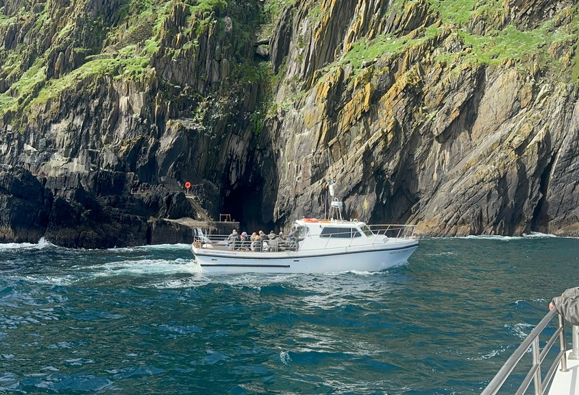 boat passengers leaving skellig michael